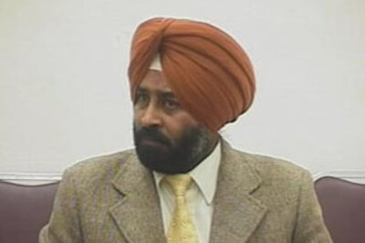 Ex-skipper blames Kalmadi for hockey mess