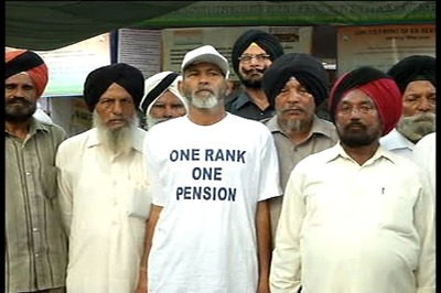 Defence veterans defiant, want Centre to accept all their demands on OROP, threaten to escalate protest