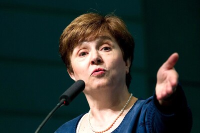 'Baby Shark' Attack Disrupts IMF Meeting on Trade Wars, Slowing World Economy