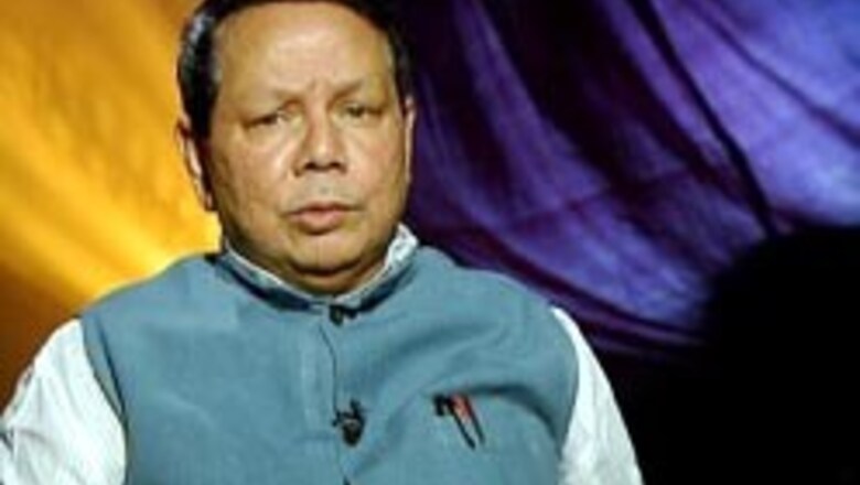 Dasmunsi's wife survives attack