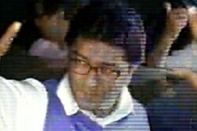 Raj gets bail after arrest, Maharashtra tense