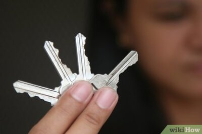 How to Frame Old Keys to Use As Artwork