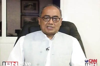 Manhandling case: Digvijaya may surrender on April 19