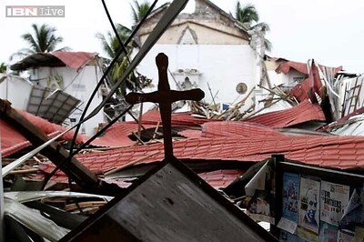 Philippines quake death toll rises to 144, more people missing