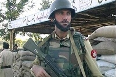 Violence continues in Karachi, even after blasts