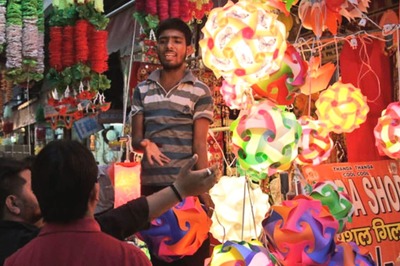 Looking for Extra Pocket Money? Check Out List of Part-Time Jobs This Festive Season