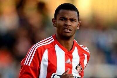 Sunderland striker Campbell moves to Cardiff