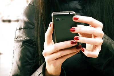 Use of proper punctuation while texting may make you seem like a jerk: Study