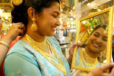 Diwali Demand: Gold at Nearly 6-year High of Rs 32,650