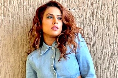 Nia Sharma Flaunts Midriff in Denim Crop Top, Wows With Her Looks; See Pics