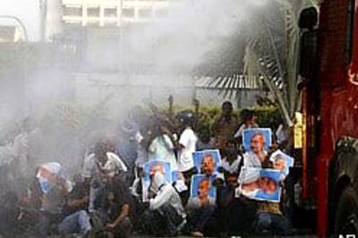 Death threat delivered to Malaysian-Indian leader