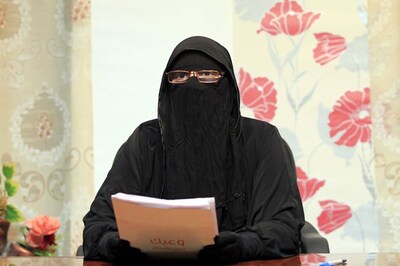 Egypt's veiled news anchor stirs debate