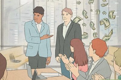 What Does It Mean When a Man’s Right Eye Twitches?