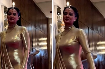 Watch: Surveen Chawla Dolls Up In Golden Saree-Inspired Gown For Award Event