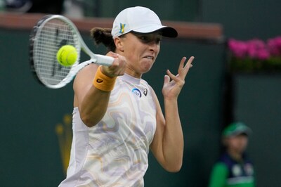 Top-ranked Iga Swiatek Holds Off Bianca Andreescu to Reach Indian Wells 4th Round