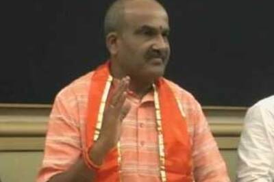 Pragya a revolutionary not terrorist: Muthalik