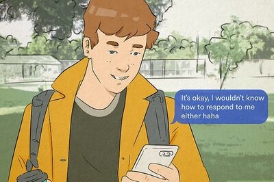 How to Tease a Girl for Not Texting Back: What to Say When She Ghosts You