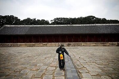 Seoul Mandates Face Masks As South Korea Battles Spike In Coronavirus