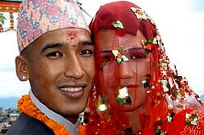 Scores attend gay marriage in Nepal