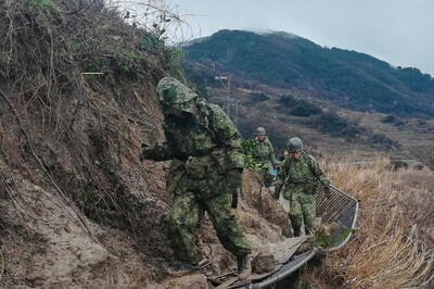 Japan Earthquake Death Toll Reaches 161 as Snow Hampers Relief Efforts