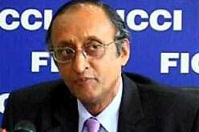 FM will have to resort to tightrope walk: FICCI