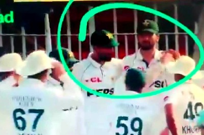 Shaheen Shah Afridi Removes Captain Shan Masood’s Arm Off His Shoulder During Team Huddle, Video Goes Viral