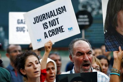 Iran Sentences Journalist to Two Years in Jail For 'Insulting' Country's Supreme Leader