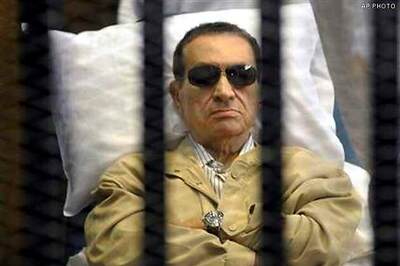 Egypt: Hosni Mubarak taken to military hospital