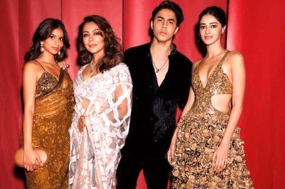 Ananya Panday Poses With Aryan Khan in His Family Pic After Getting 'Ignored'; Fans Say 'SRK's Bahu'