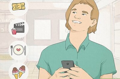 How to Ask a Girl Out Over Text