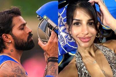 Hardik Pandya's Rumoured Girlfriend Jasmin Walia Seen With Mumbai Indians Flag, Pic Goes Viral