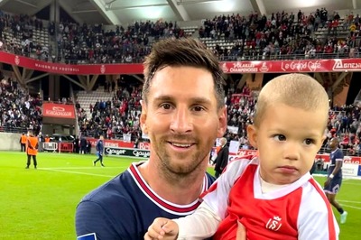Lionel Messi Obliges Reims Goalkeeper's Unique Photo Request