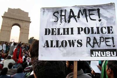 Delhi gangrape: Govt suspends eight policemen