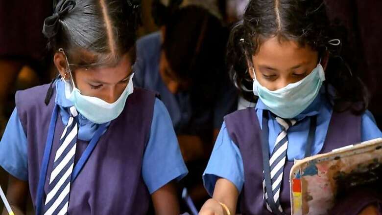 West Bengal Govt to Add Mask, Soap to Mid-day Meal Items of State-run Schools amid Covid-19 Pandemic