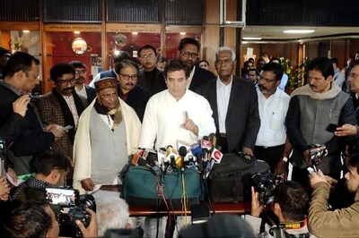 'PM Doesn't Have Guts to Speak to Students on Economy': Rahul Gandhi Says After Oppn Meet on CAA, NRC