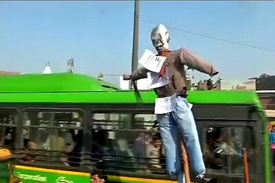 MCD workers strike enters 11th day, senior doctors and nurses decide to resume work