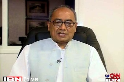 Digvijaya gets bail in defamation case filed by Gadkari