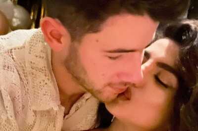 A Loved-up Pic of Nick Jonas With His 'Forever New Year's Kiss' Priyanka Chopra Jonas