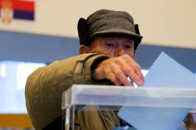 Serbians Go to Polls to Pick President, Parliament amid Ukraine War