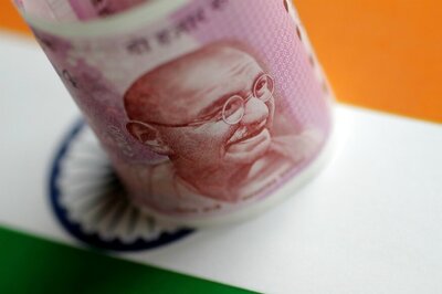 Rupee Crashes to Over 2-month Low on Foreign Fund Outflows