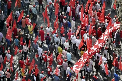 As Bengal Poll Race Enters Last Lap, ‘Secular’ Left Front Can Find it Hard to Explain Double Standards