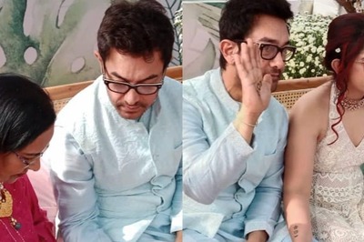 Aamir Khan Applies Mehendi on His Hand at Ira Khan's Wedding, Photo Goes Viral