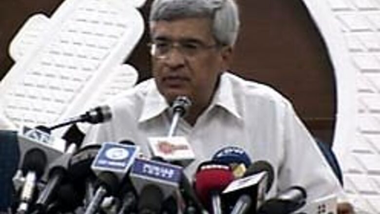 No threat to UPA Govt: Prakash Karat