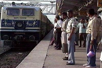 Railways to mobilise Rs 1.46 lakh crore in FY13-14