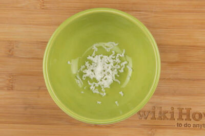 How to Make Pink Lip Gloss