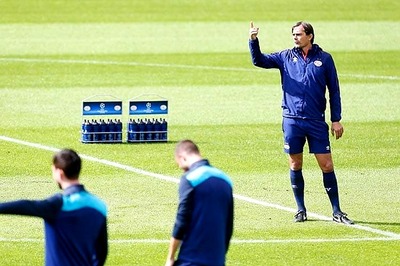 PSV won't be scared of Manchester United, says coach Phillip Cocu