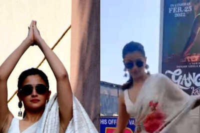 Alia Bhatt Almost Falls, Says 'Unsafe Ho Raha Hai' As She Promotes Gangubai Kathiawadi On Tour Bus