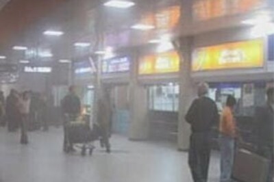 Pregnant woman faints after AI crew leaves her unattended