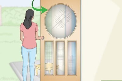 How to Paint a Screen Door