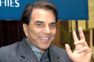 Don't know the tricks of the trade, says Dharmendra